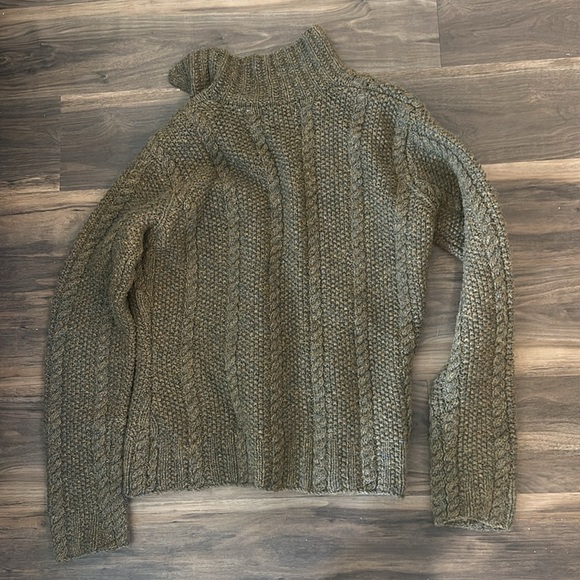 Ann Taylor sweater size small cardigan - Picture 6 of 7